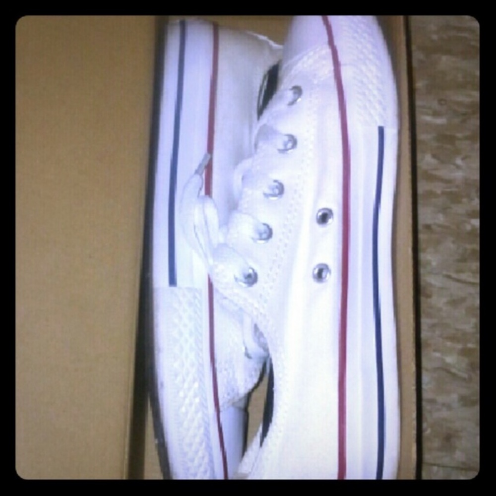 2 Girls Converse Shoes kid size3 $25 & size11 $15 in like new condition,$30 both